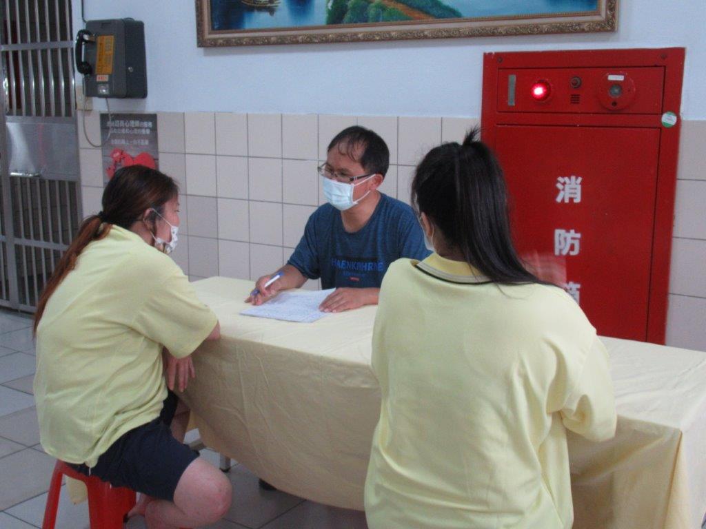 游個管師講解毒品危害相關資訊
